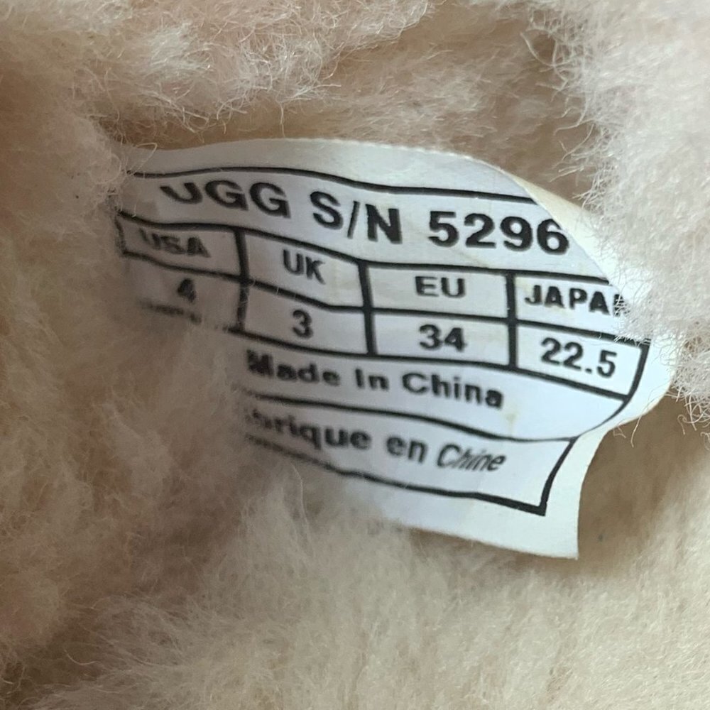 UGG Women Slippers Size 4 - Picture 6 of 6